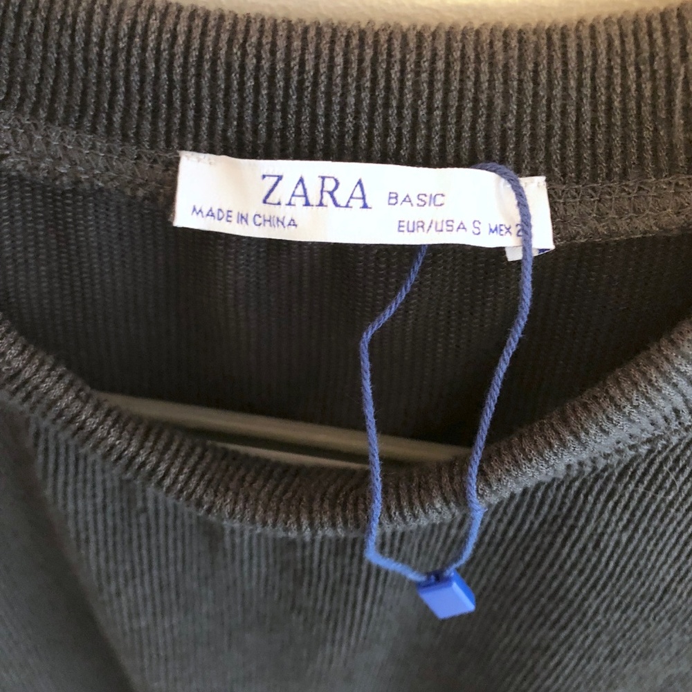 Zara | Ribbed Ruffle Top Dark Grey Oversized - Picture 4 of 7